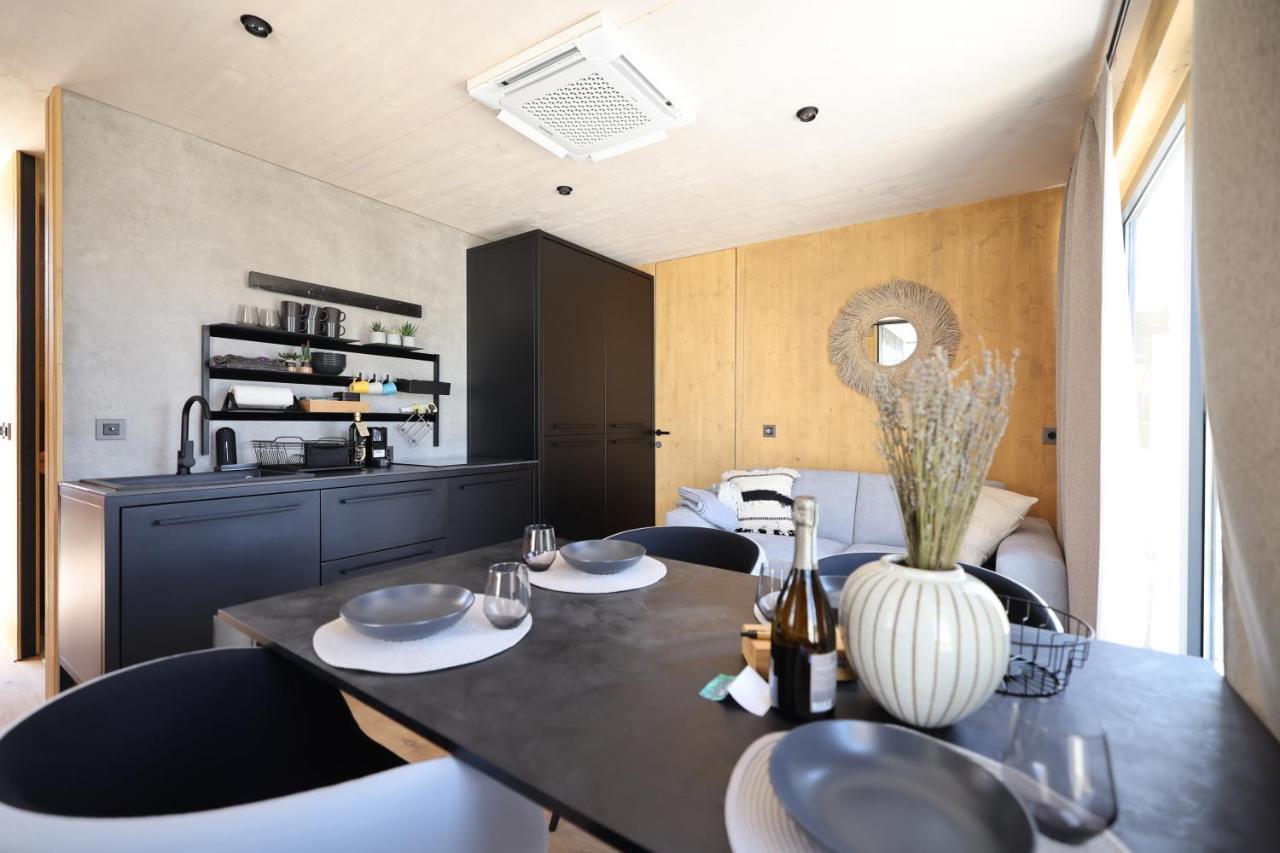 The Beach Eco Resort Premium Mobile Homes By Oiko Collection Tisno Exterior foto